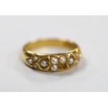 A late Victorian 18ct gold and split pearl cluster set ring (stone missing), size N, gross weight