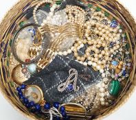 Assorted jewellery including mainly costume, including lapis lazuli necklace, gold plated half