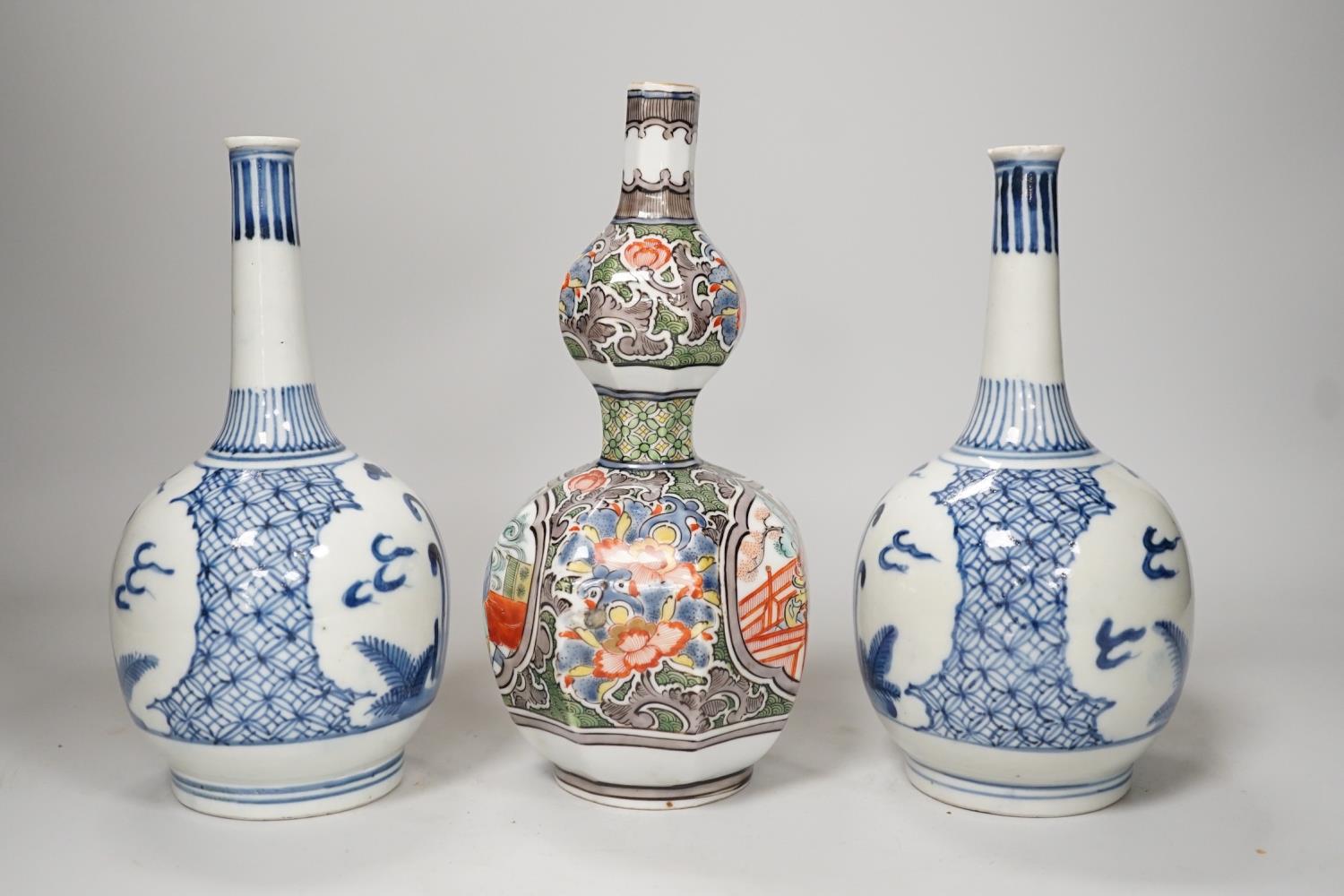 A Chinese famille verte octagonal double gourd vase, together with a pair of Chinese blue and - Image 2 of 8