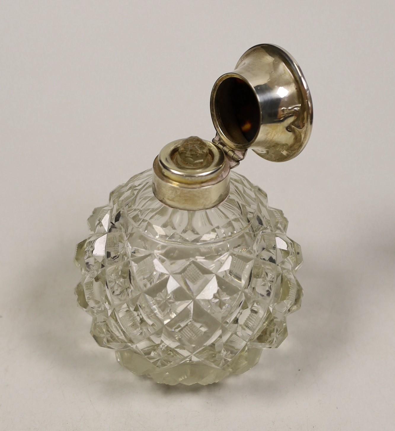 A George V silver and tortoiseshell pique mounted heavy cut glass scent bottle, London, 1921, height - Image 2 of 3