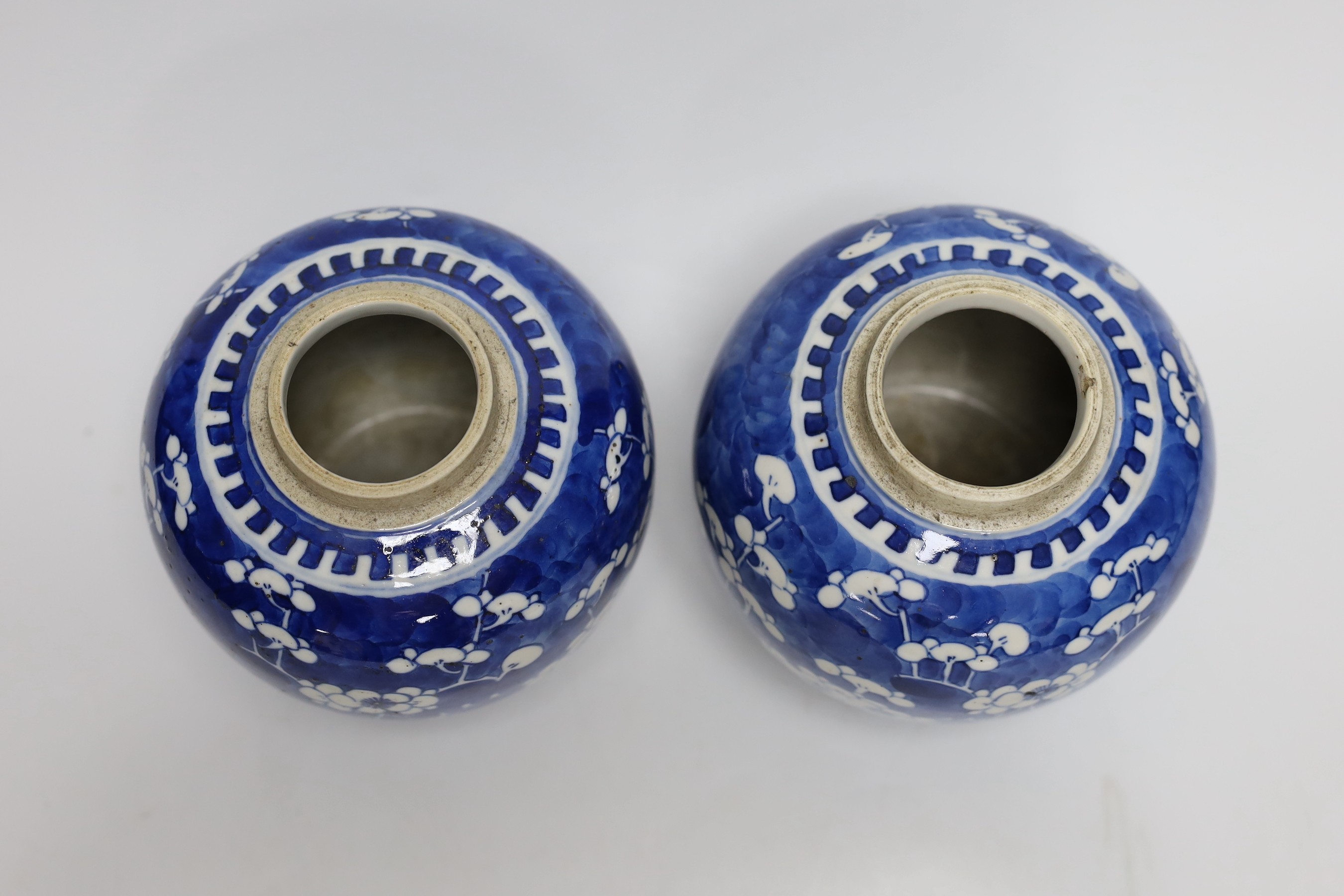 A pair of 19th centiury Chinese blue and white prunus jars, 13.5cms high - Image 3 of 4