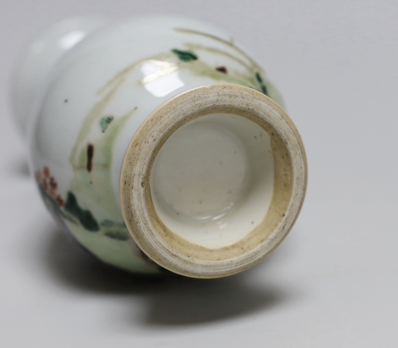 A Chinese ‘fishing’ vase, 23cm - Image 6 of 6