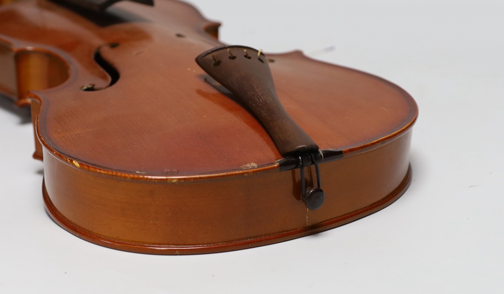 A cased viola and bow, viola back measures, 40.5cm - Image 9 of 15
