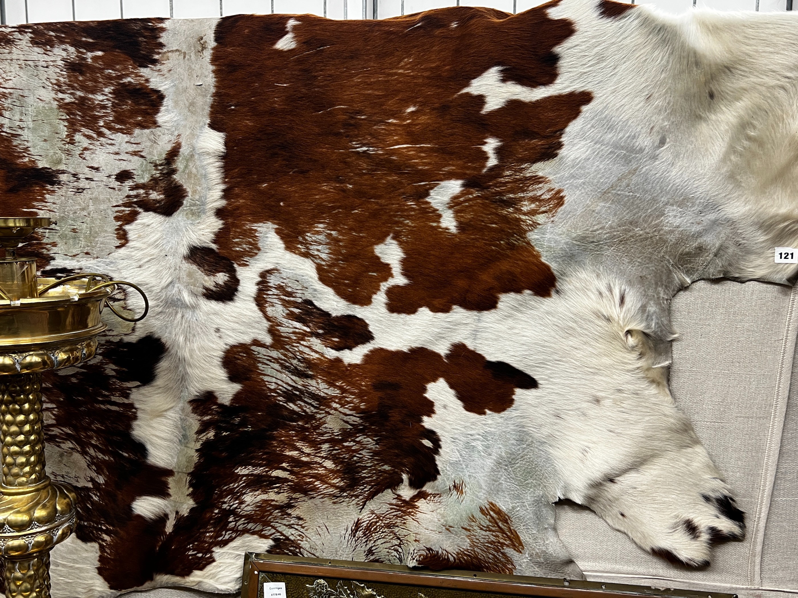 A cow hide rug, width 205cm - Image 3 of 6