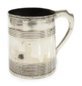 A George III reeded silver small mug, London, 1795, height 70mm, 99 grams.