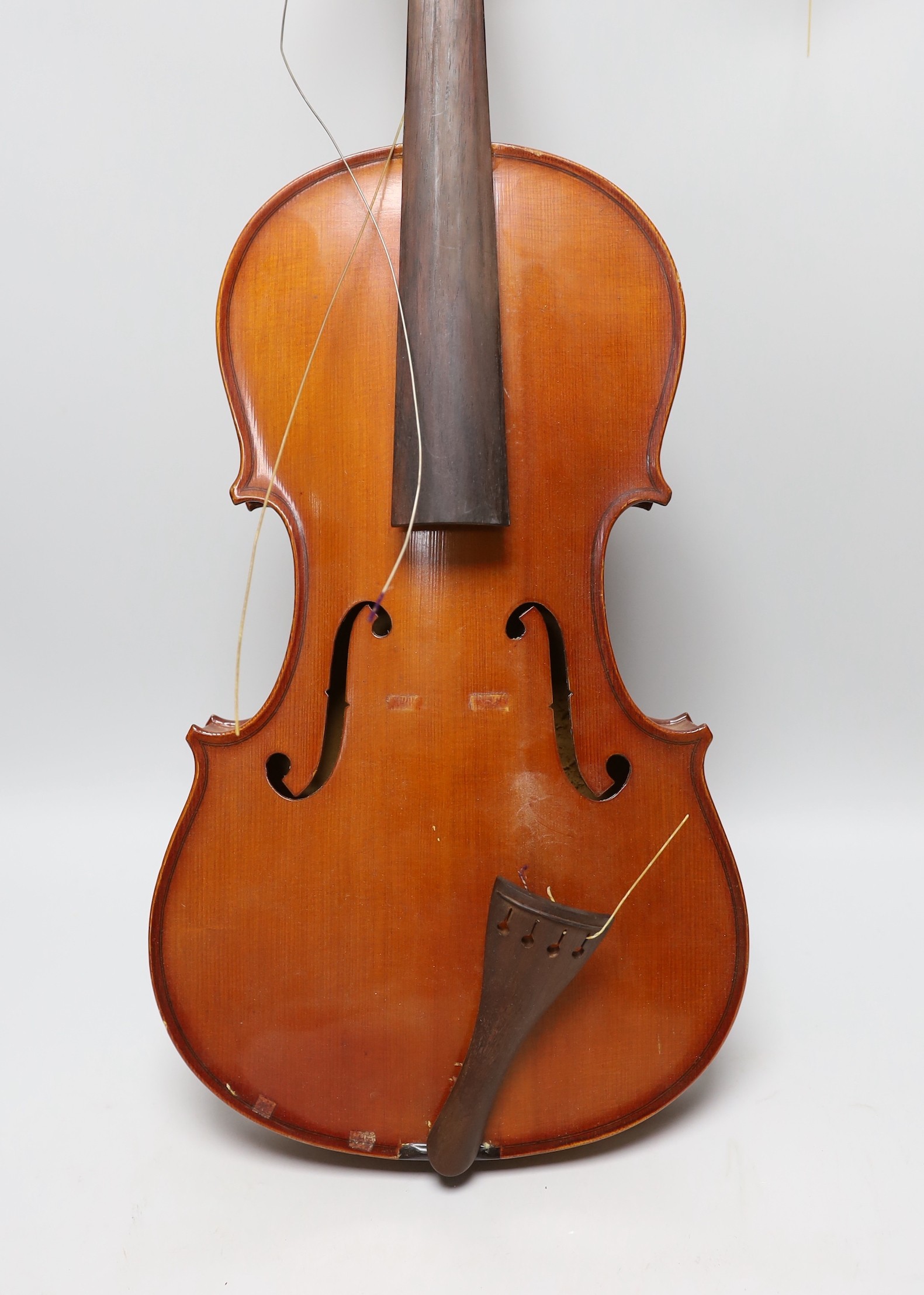 A cased viola and bow, viola back measures, 40.5cm - Image 2 of 15