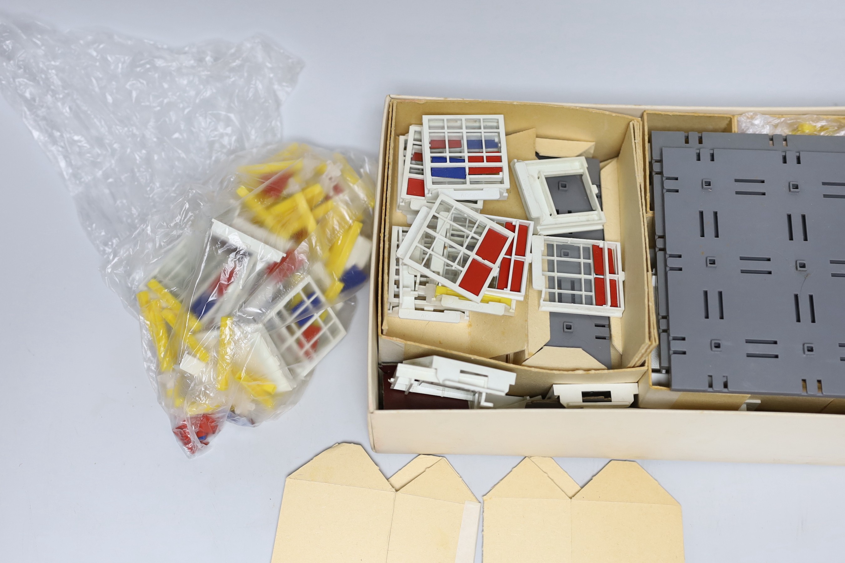 Triang Spot On Arkitex Construction set with handbook in original box - Image 3 of 4