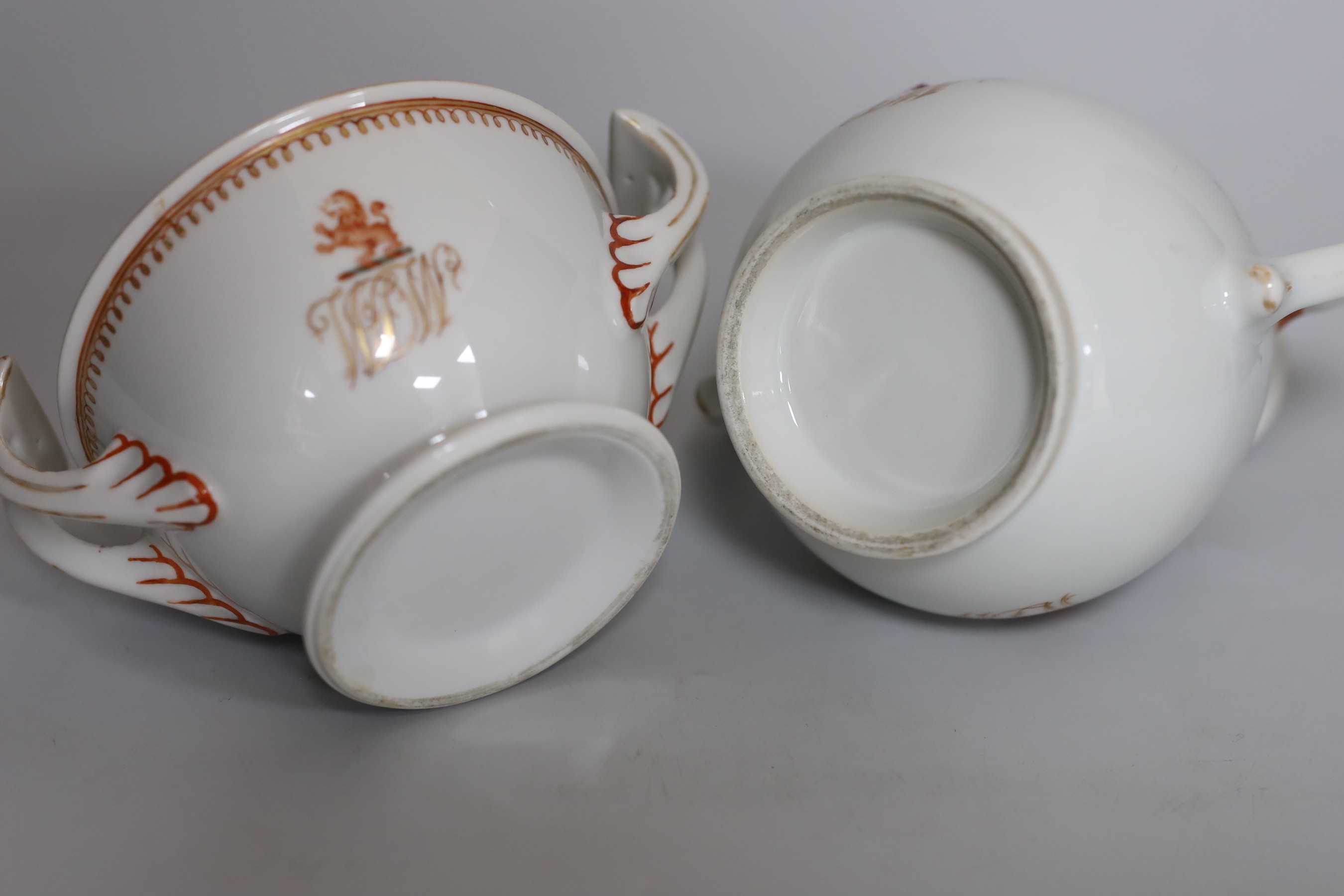 A group of Chinese Qianlong - Jiaqing porcelain tea wares, a rare snuff bottle and a French armorial - Image 7 of 10