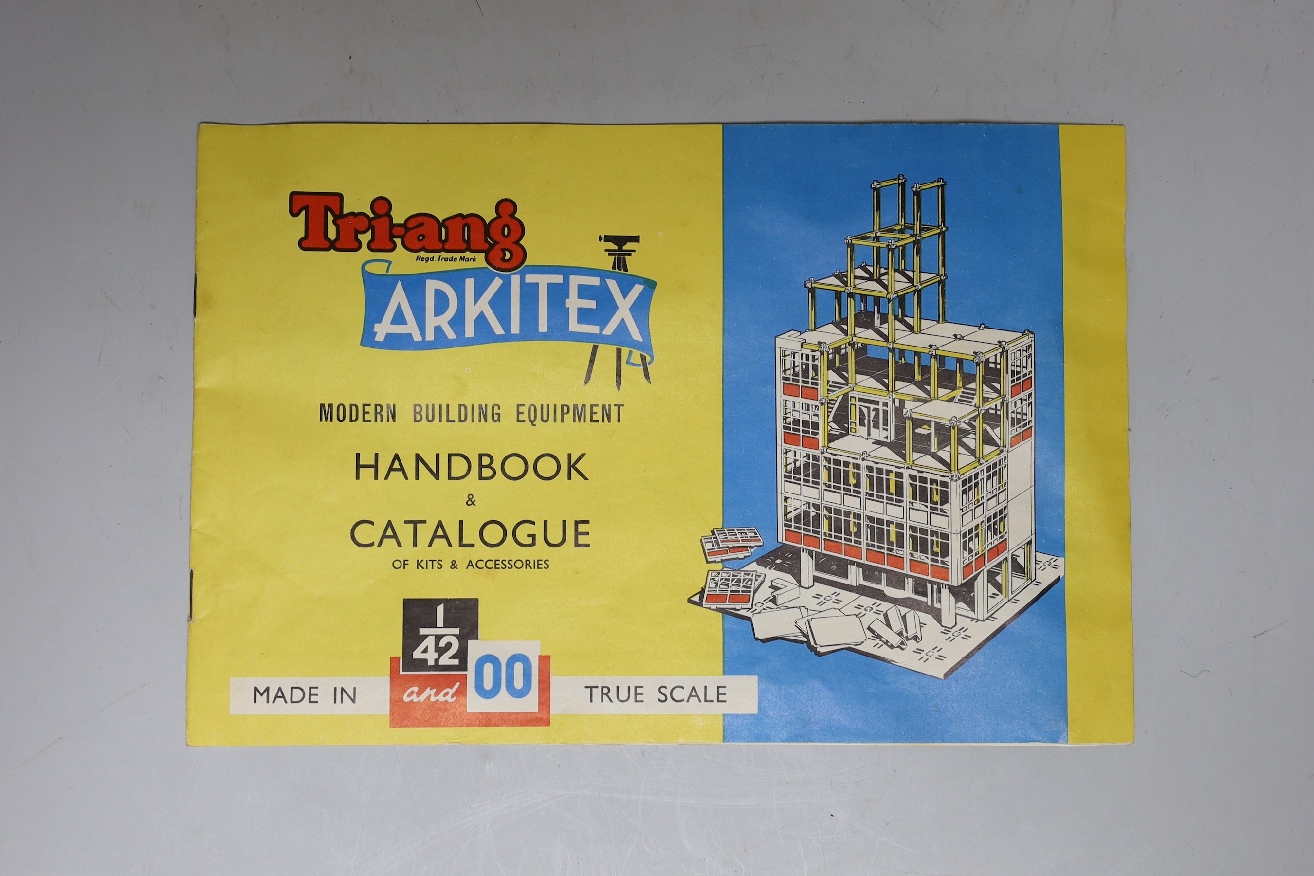 Triang Spot On Arkitex Construction set with handbook in original box - Image 2 of 4