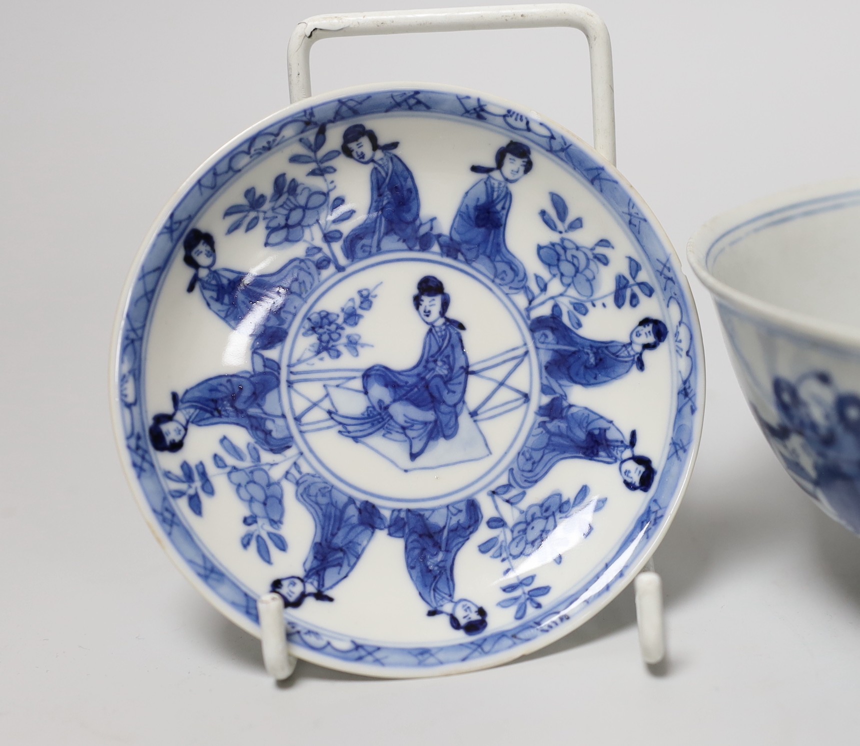 A Chinese Kangxi blue and white tea bowl and saucer, and a blue and white bowl, largest 13cm - Image 2 of 6