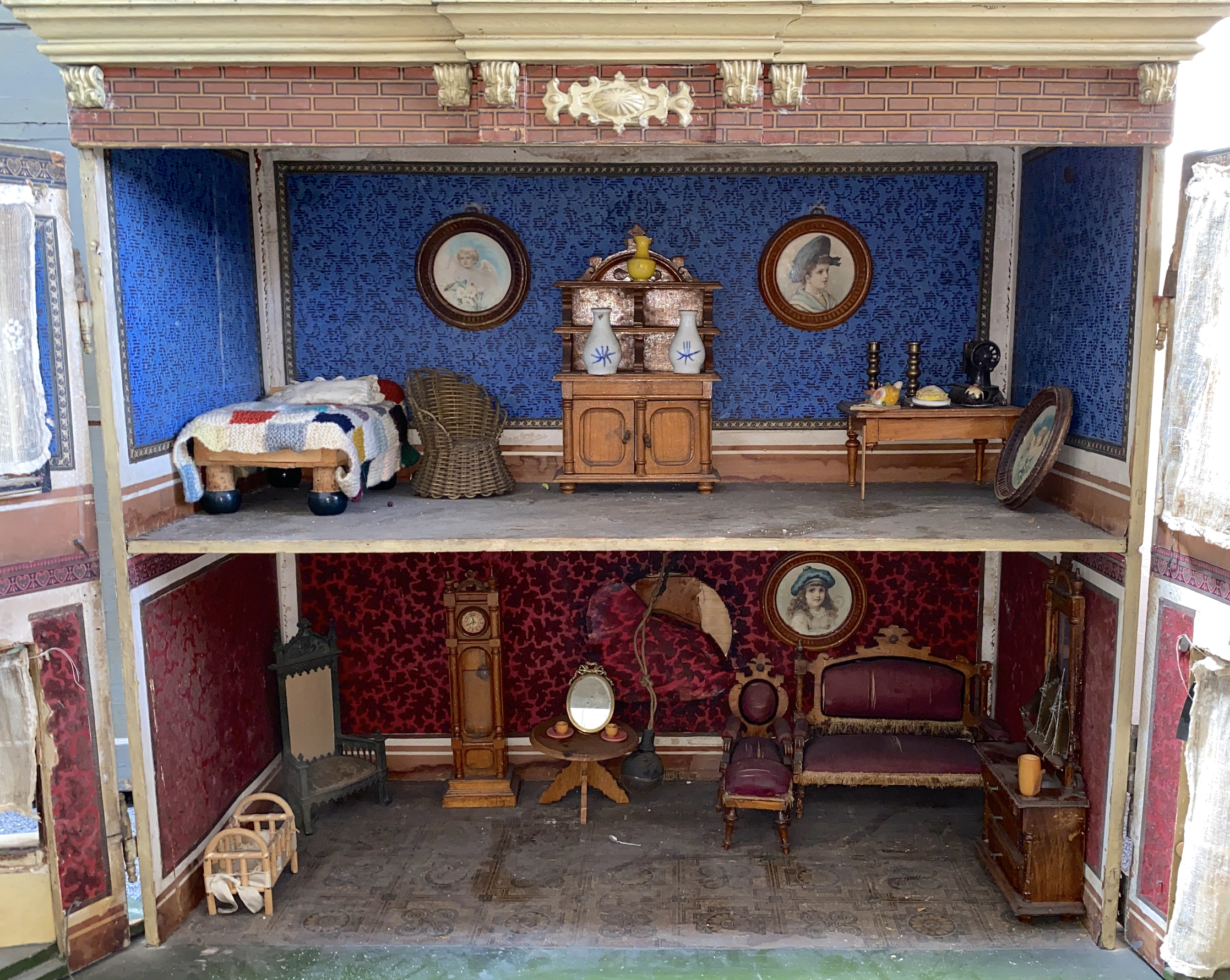 A Moritz Gottschalk furnished dolls’ house, circa 1885, elaborately made as a grand double-fronted - Image 8 of 16