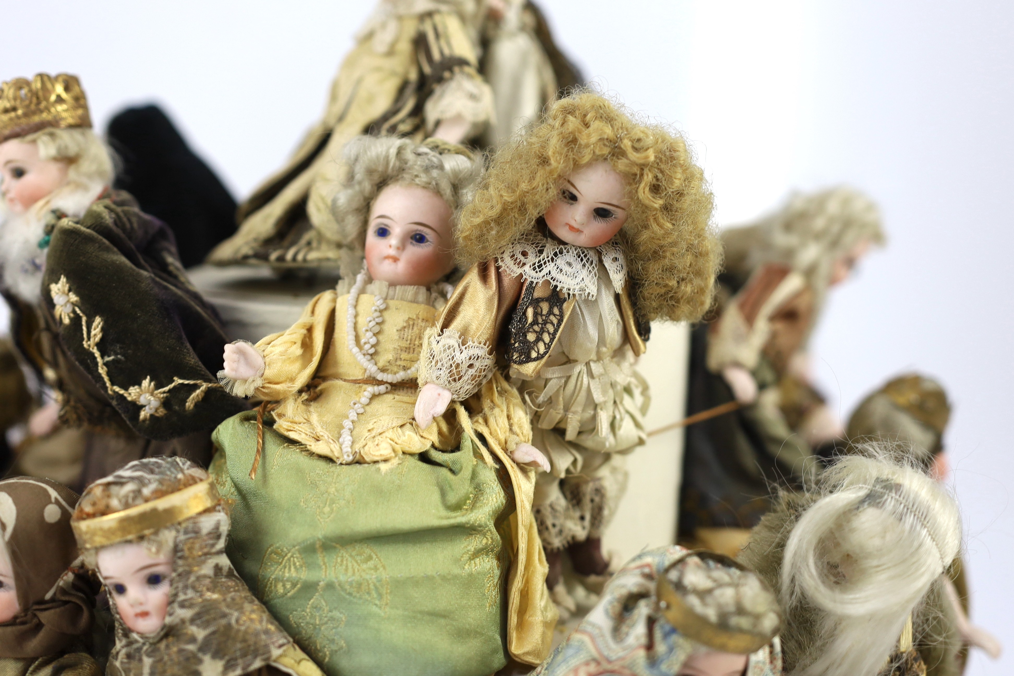 A rare collection of twenty-three German all-bisque dolls, circa 1910, jointed at the shoulders - Image 8 of 12