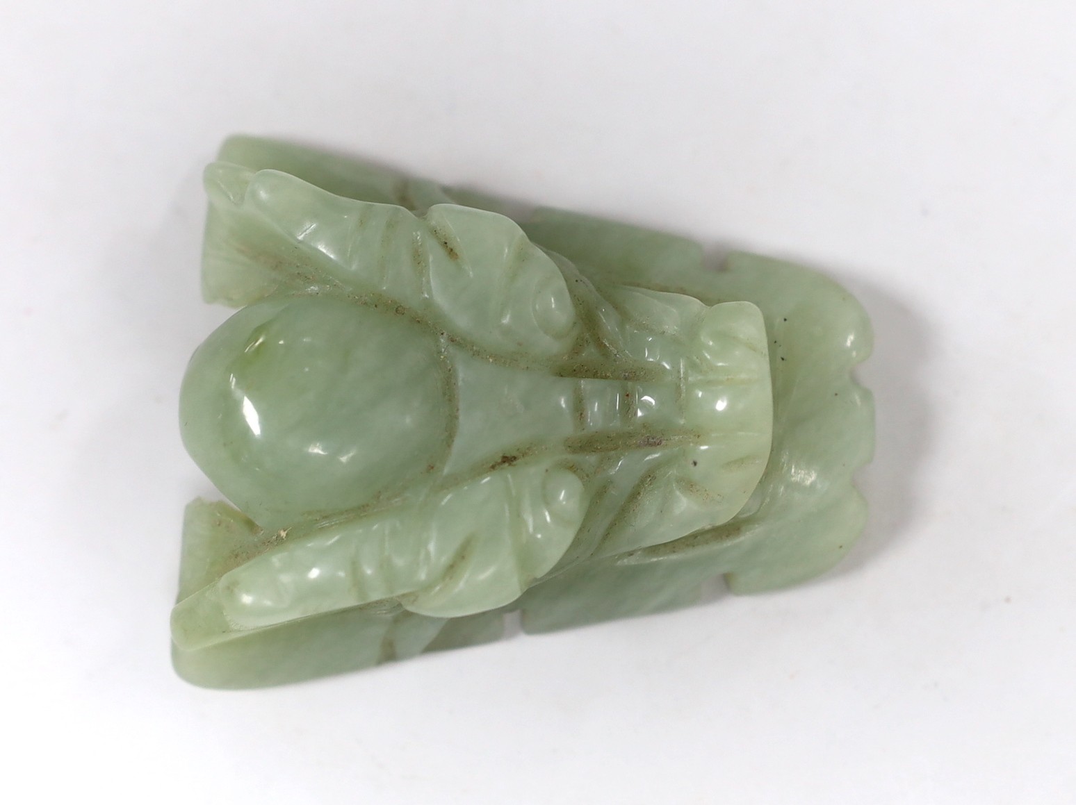 A Chinese bowenite jade dragon’s head belt buckle. 7cm wide - Image 2 of 4