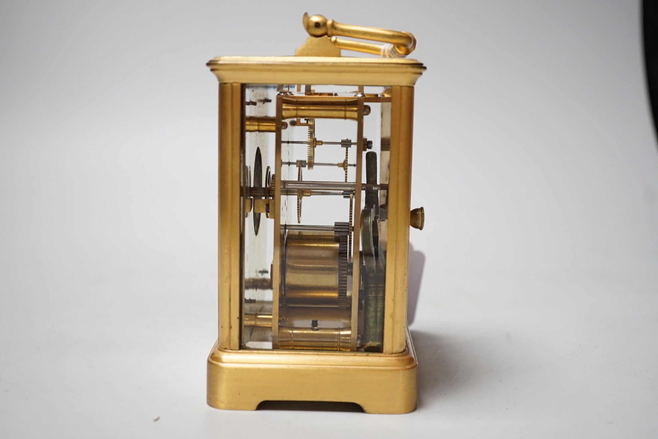 An early 20th century lacquered brass carriage timepiece marked Goldsmiths Alliance, London 17554 - Image 2 of 4