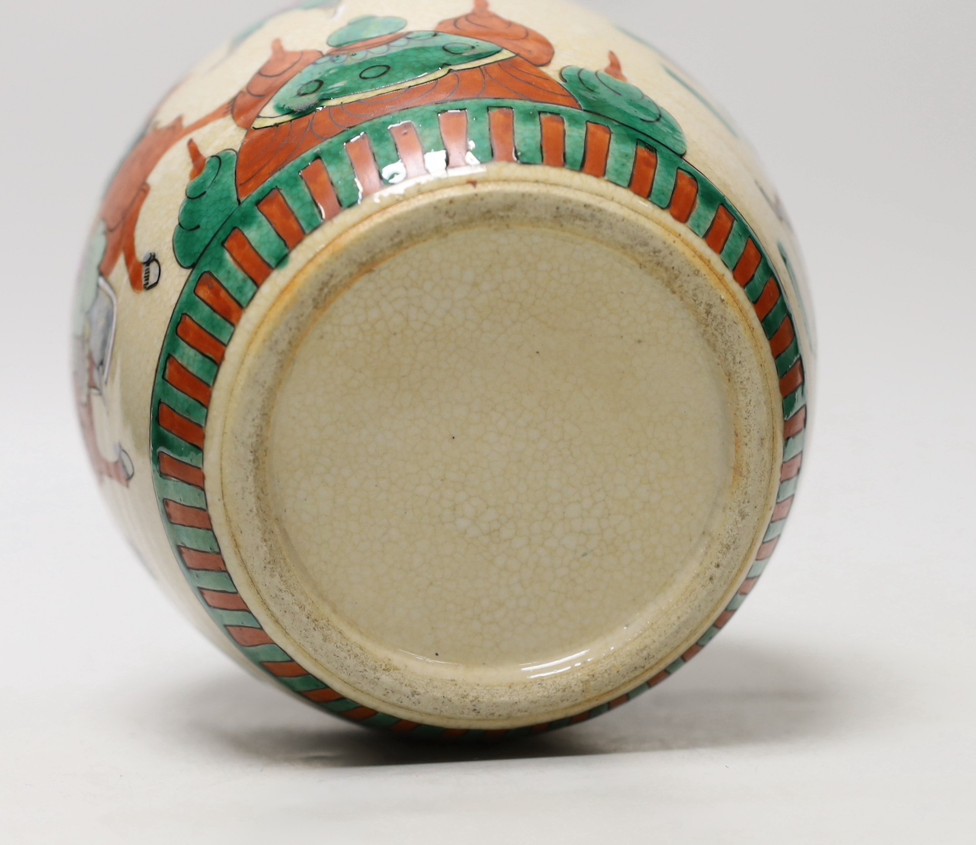 An early 20th century Chinese famille rose crackle glaze ginger jar, decorated with warrior - Image 6 of 6