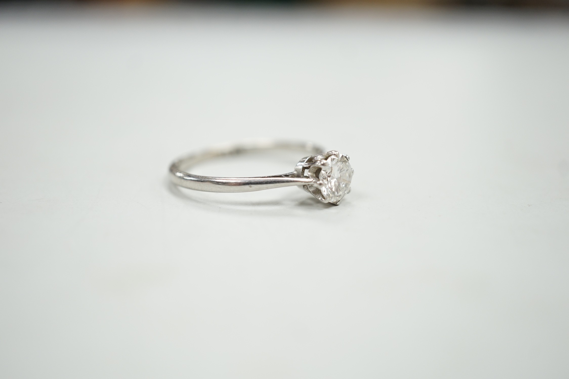 A white metal (stamped plat) and solitaire diamond ring, size P, gross weight 2.9 grams, the stone - Image 4 of 5