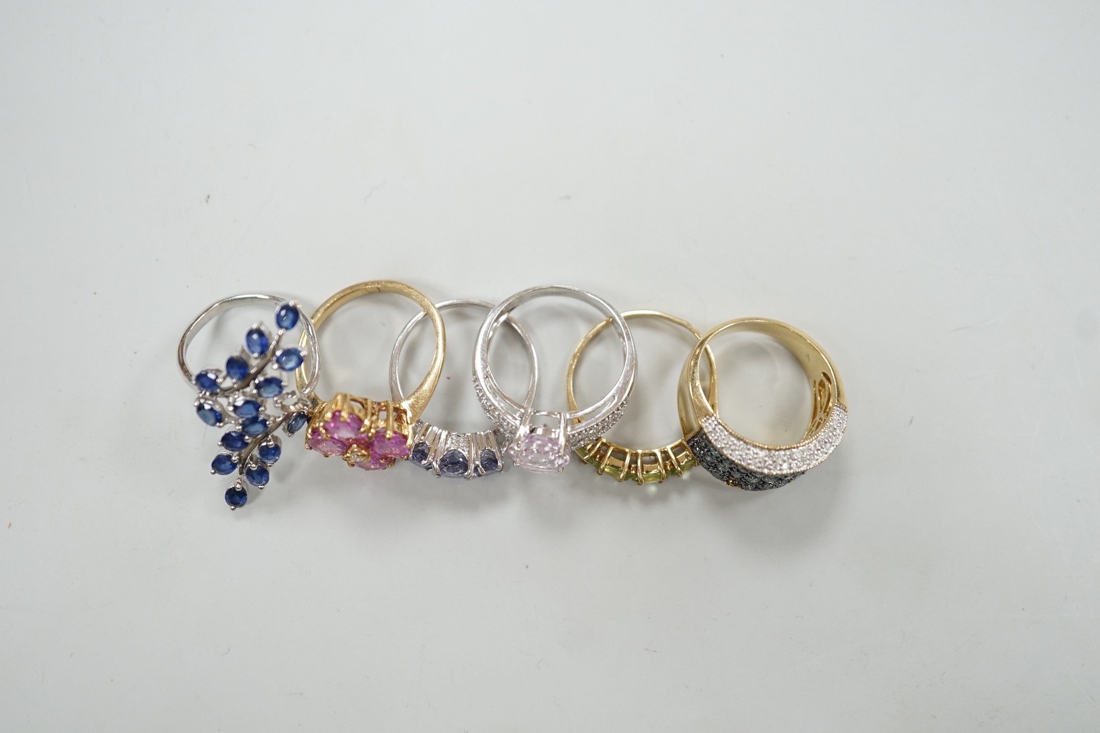 Six assorted modern 9ct gold and gem set dress rings, including three white gold, gross weight 20 - Image 5 of 5