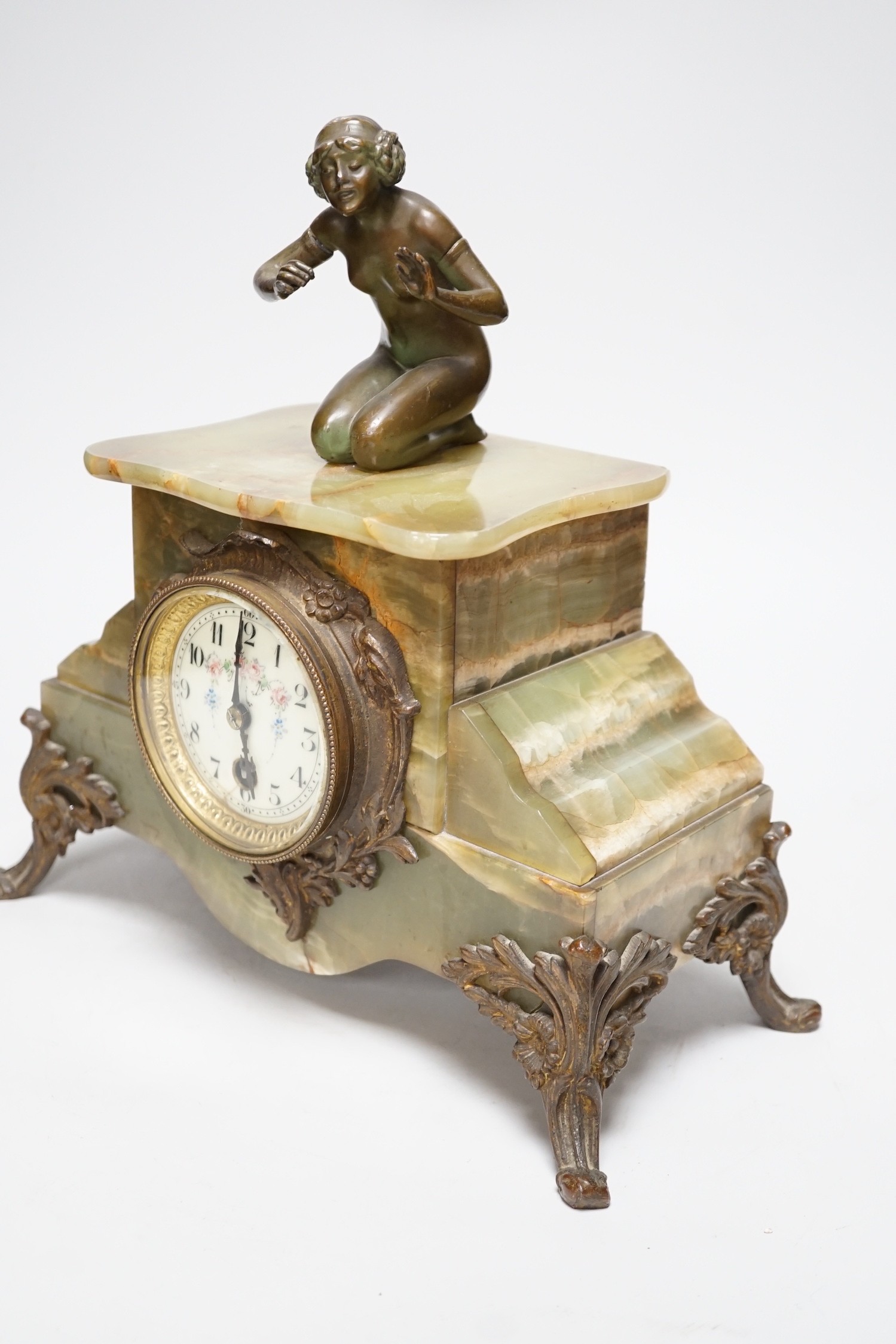 A French figural bronze mounted green onyx clock, 30cm - Image 5 of 8