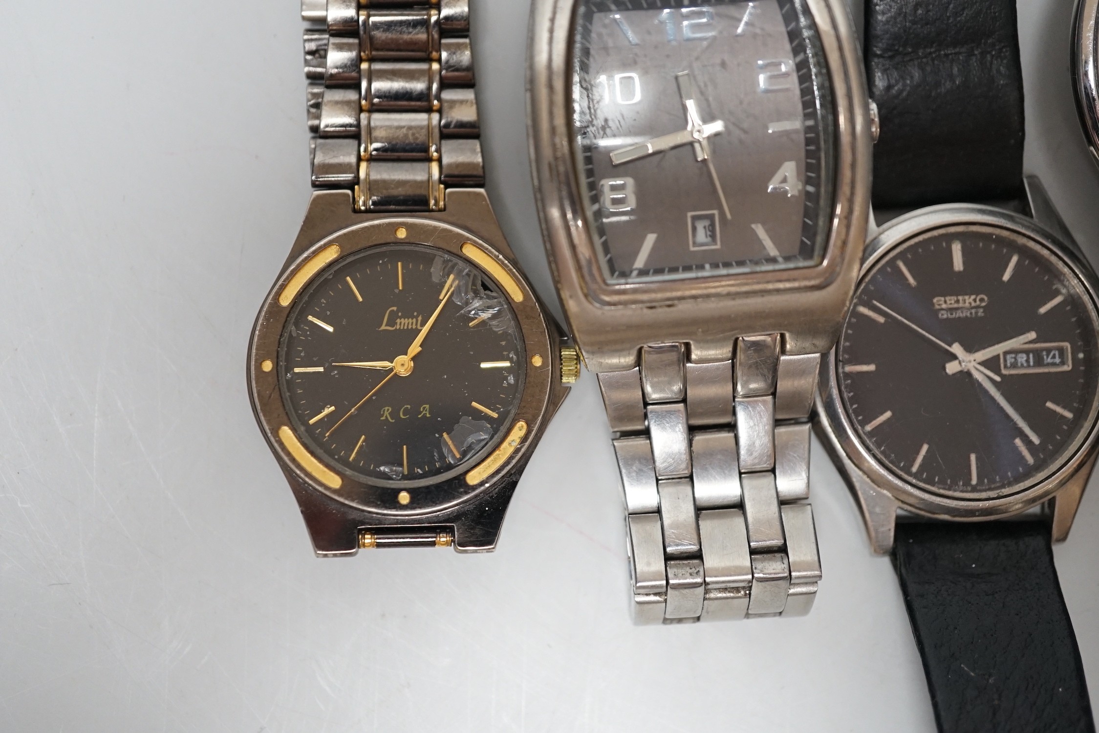 Five assorted modern gentleman's steel wrist watches, including Seiko, Sekonda and Limit. - Image 2 of 4