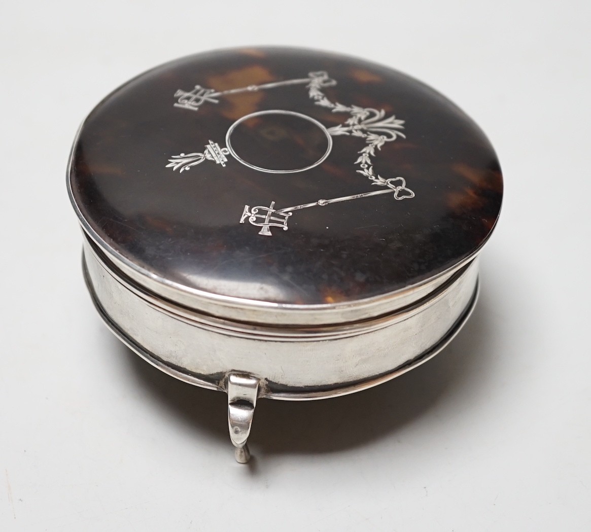 A George V circular silver and pique inlaid tortoiseshell trinket box, William Comyns, London, 1914, - Image 2 of 3