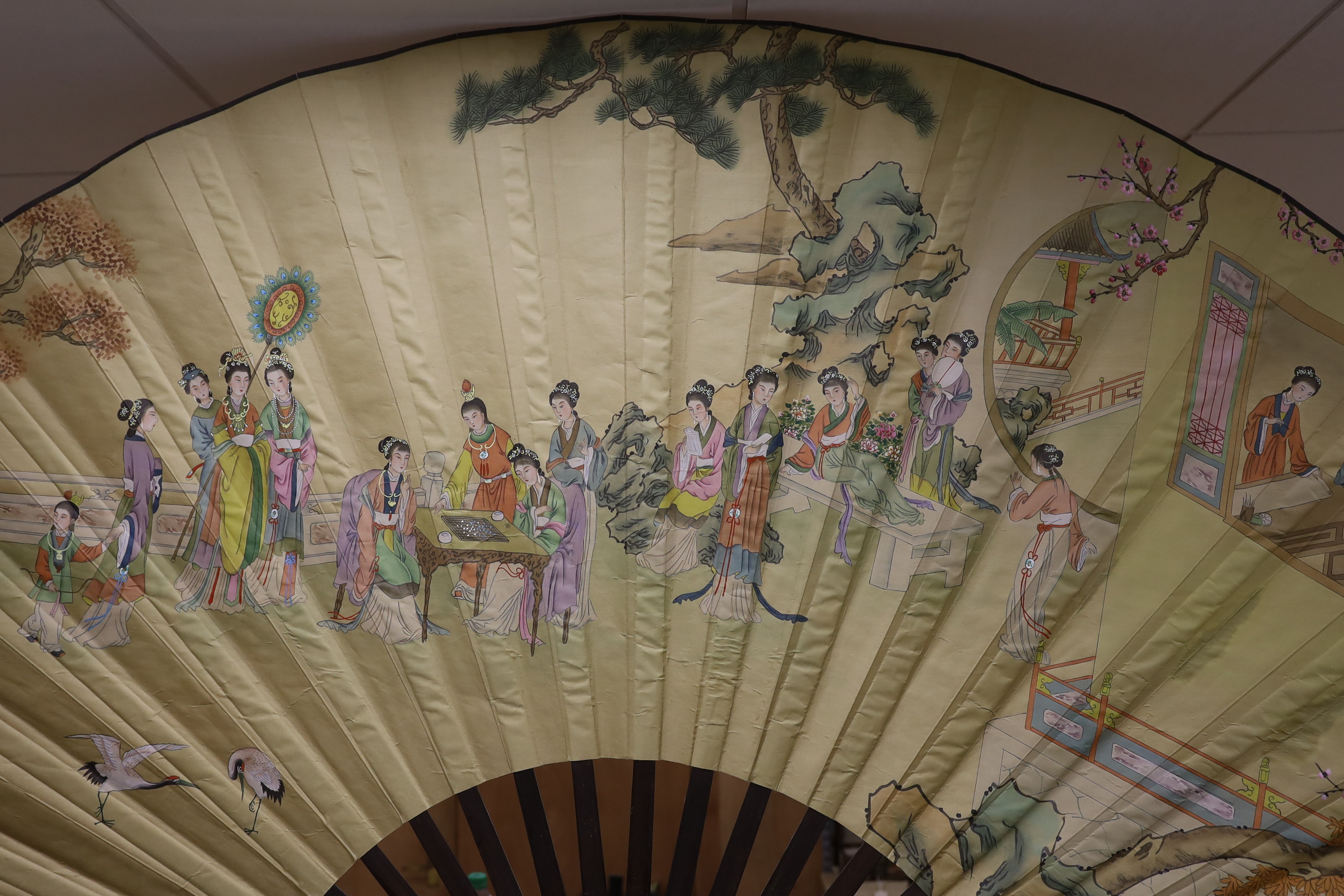 A large unusual Japanese fan - Image 2 of 9