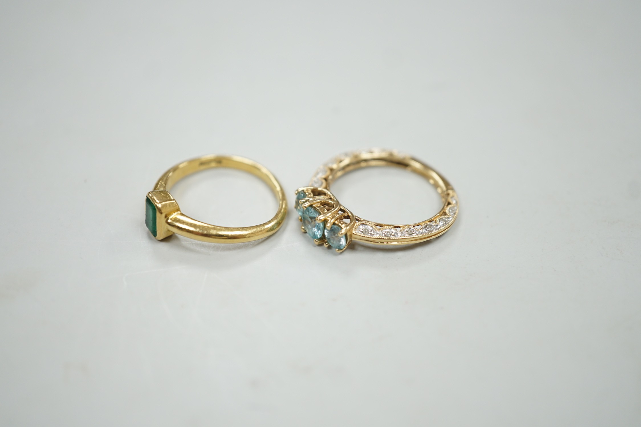 A modern 18ct gold and single stone emerald set ring, size M, gross weight 4 grams and a modern - Image 3 of 3