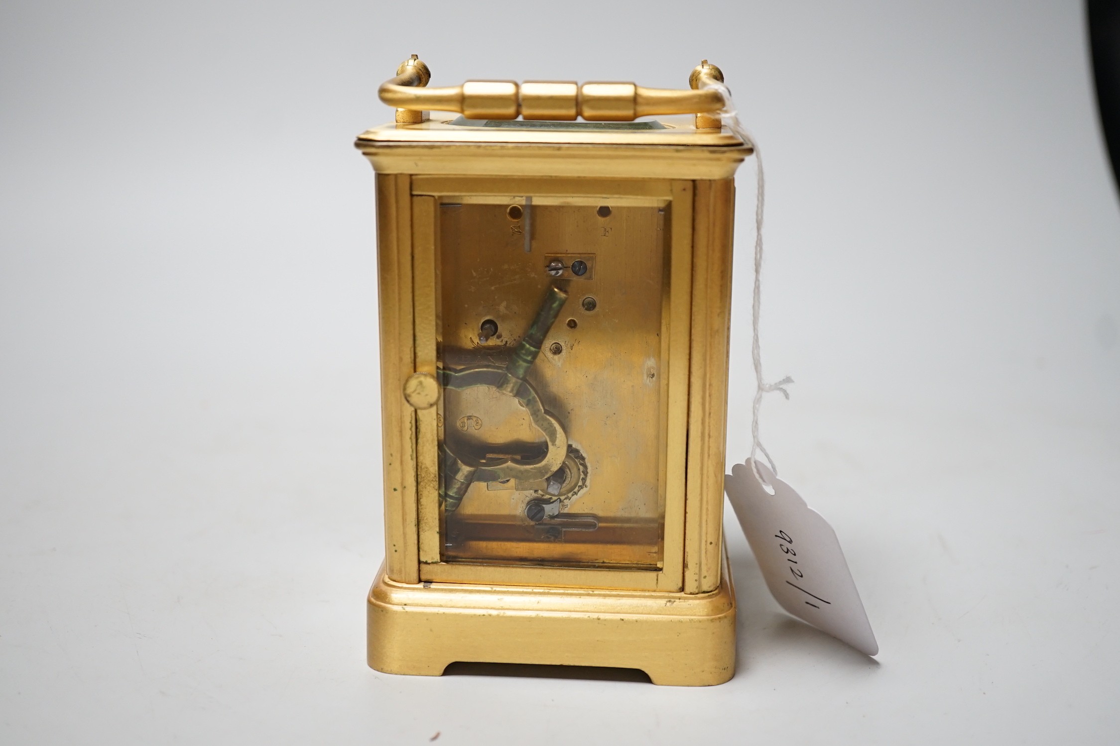 An early 20th century lacquered brass carriage timepiece marked Goldsmiths Alliance, London 17554 - Image 3 of 4