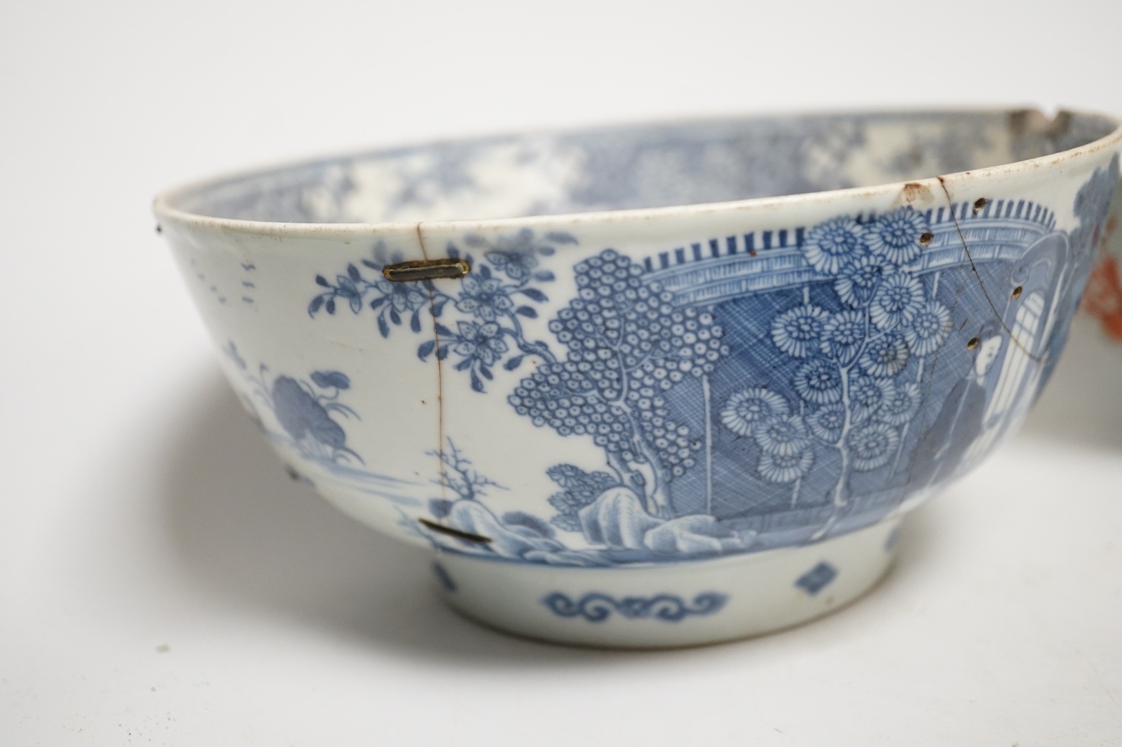 Six 18th century Chinese porcelain bowls (a.f.) and a Chinese imari plate, largest bowl 20cm - Image 13 of 13