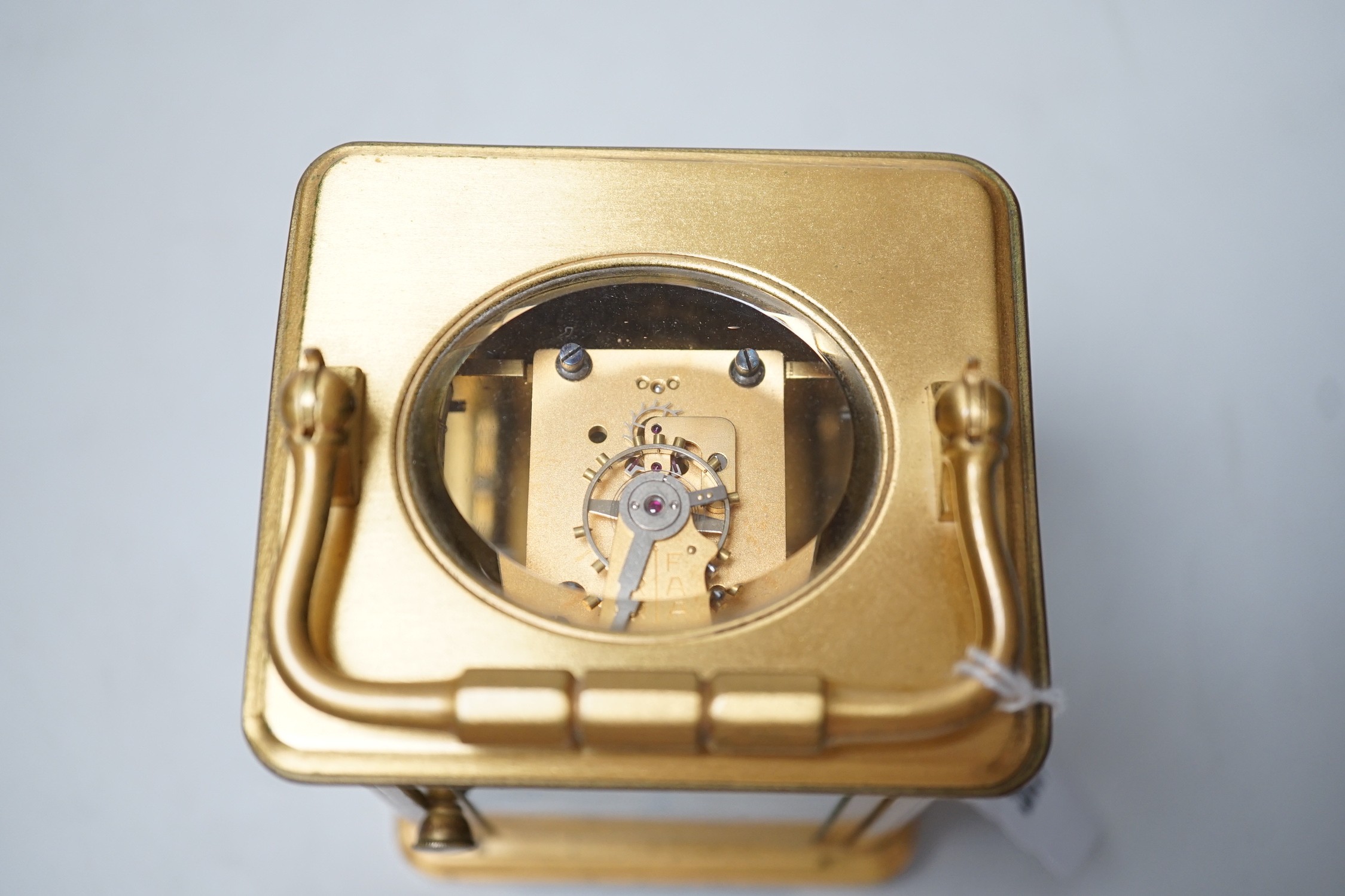 An early 20th century lacquered brass carriage timepiece marked Goldsmiths Alliance, London 17554 - Image 4 of 4