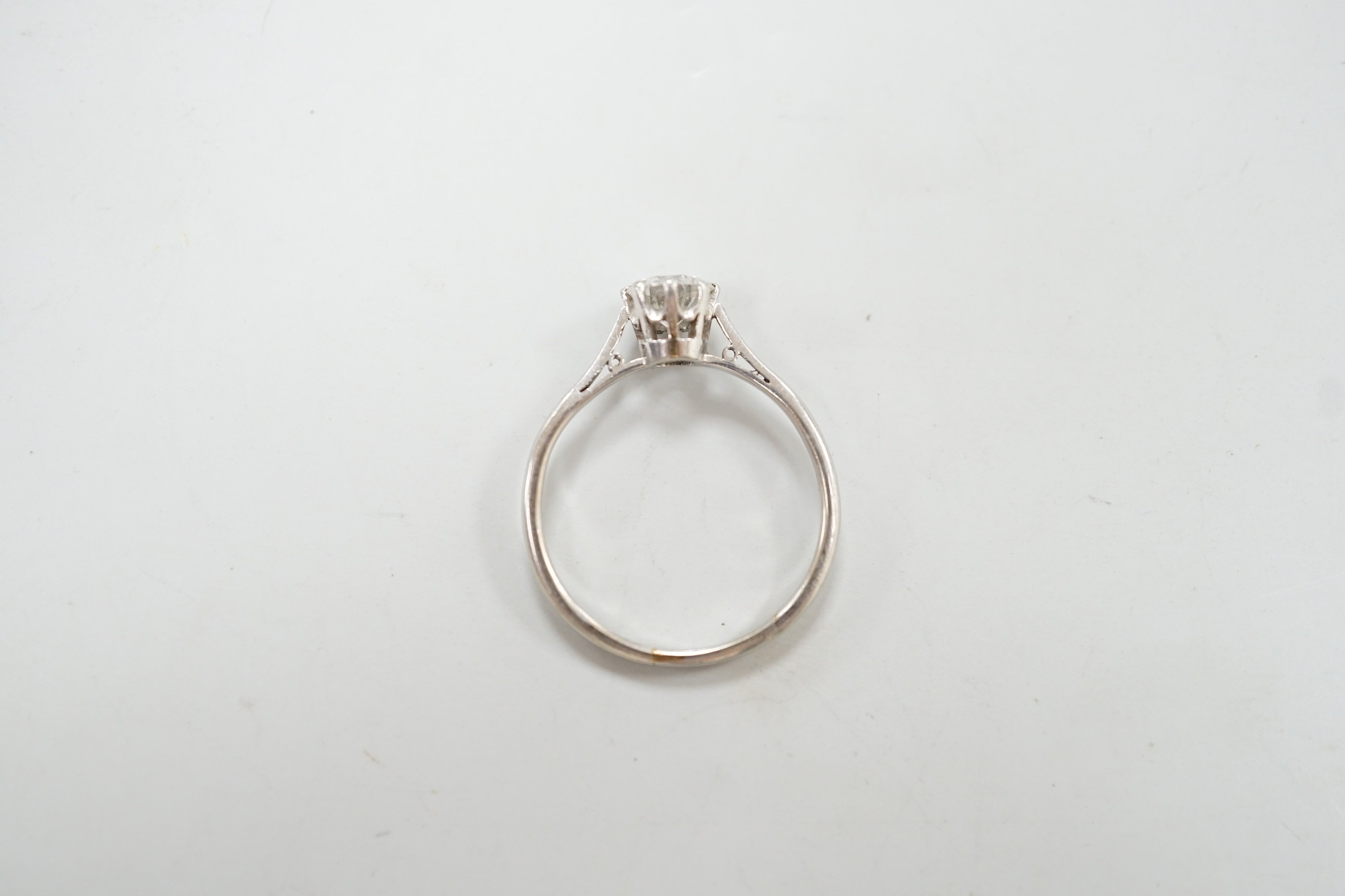 A white metal (stamped plat) and solitaire diamond ring, size P, gross weight 2.9 grams, the stone - Image 5 of 5