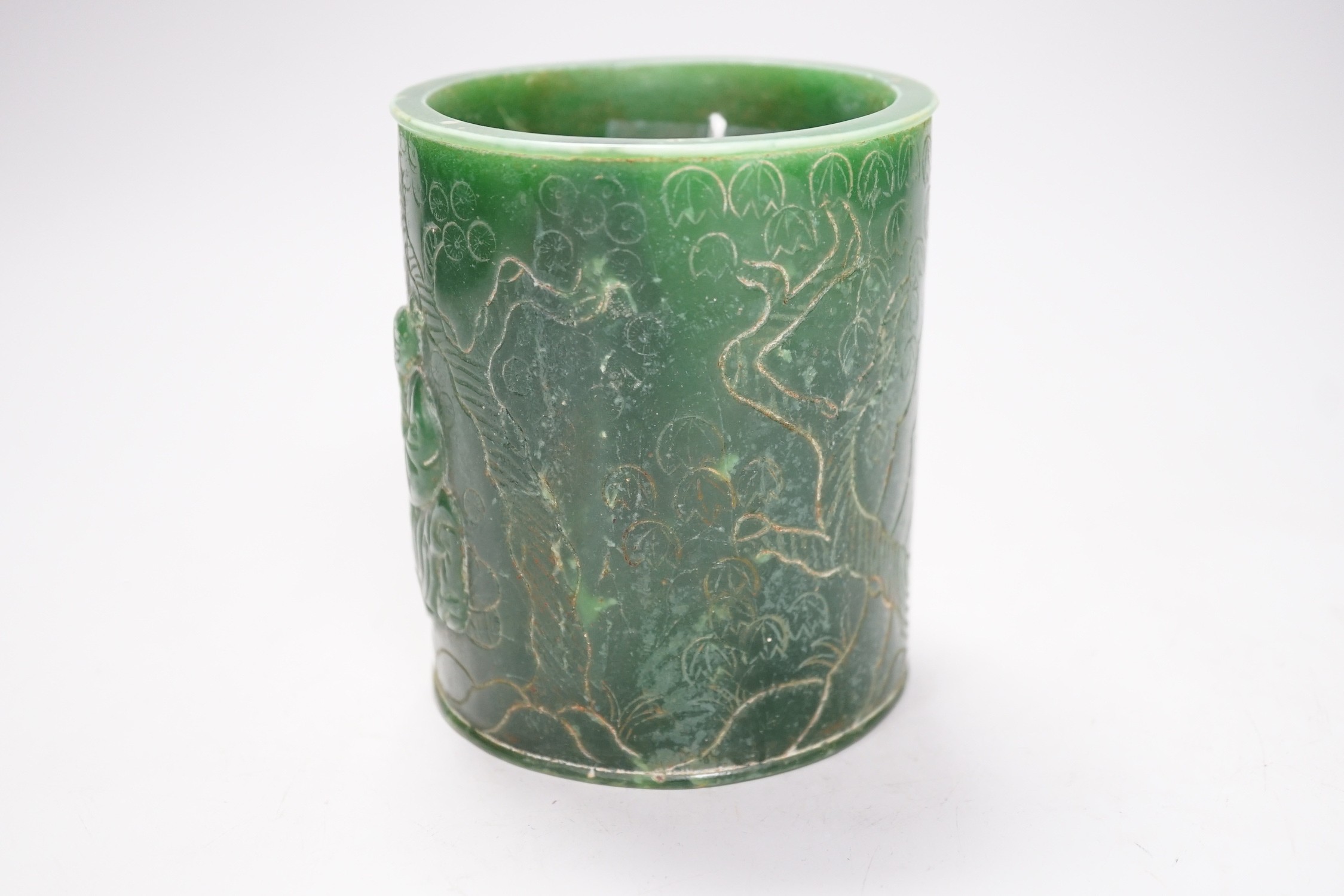 A Chinese incised green glass cylindrical brushpot, 11cm - Image 2 of 5