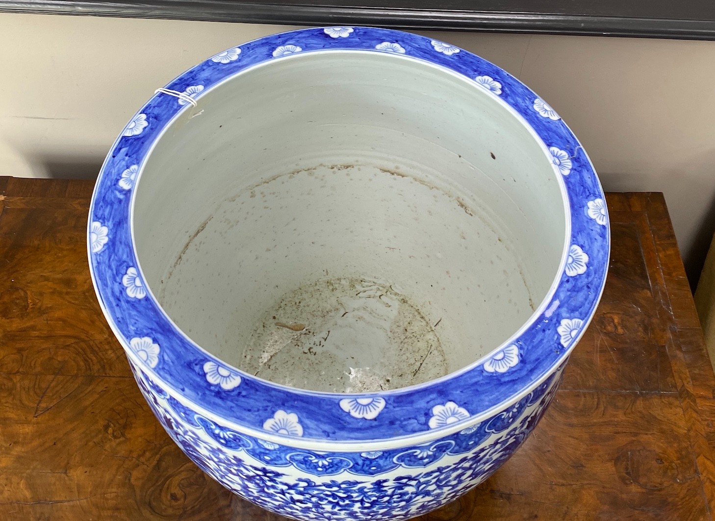 A 20th century Chinese blue and white jardiniere, diameter 42cm, height 38cm - Image 3 of 3