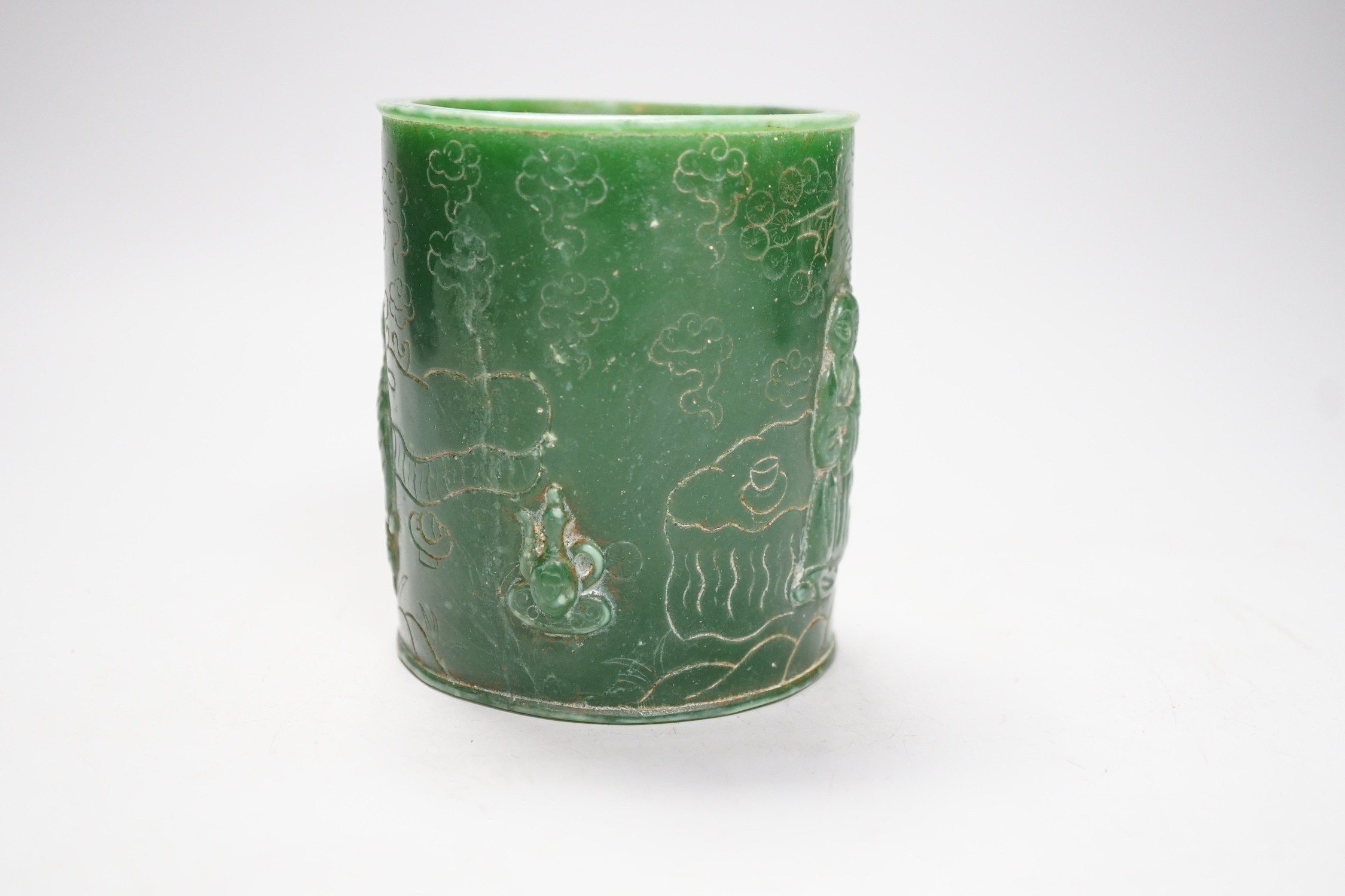 A Chinese incised green glass cylindrical brushpot, 11cm - Image 4 of 5