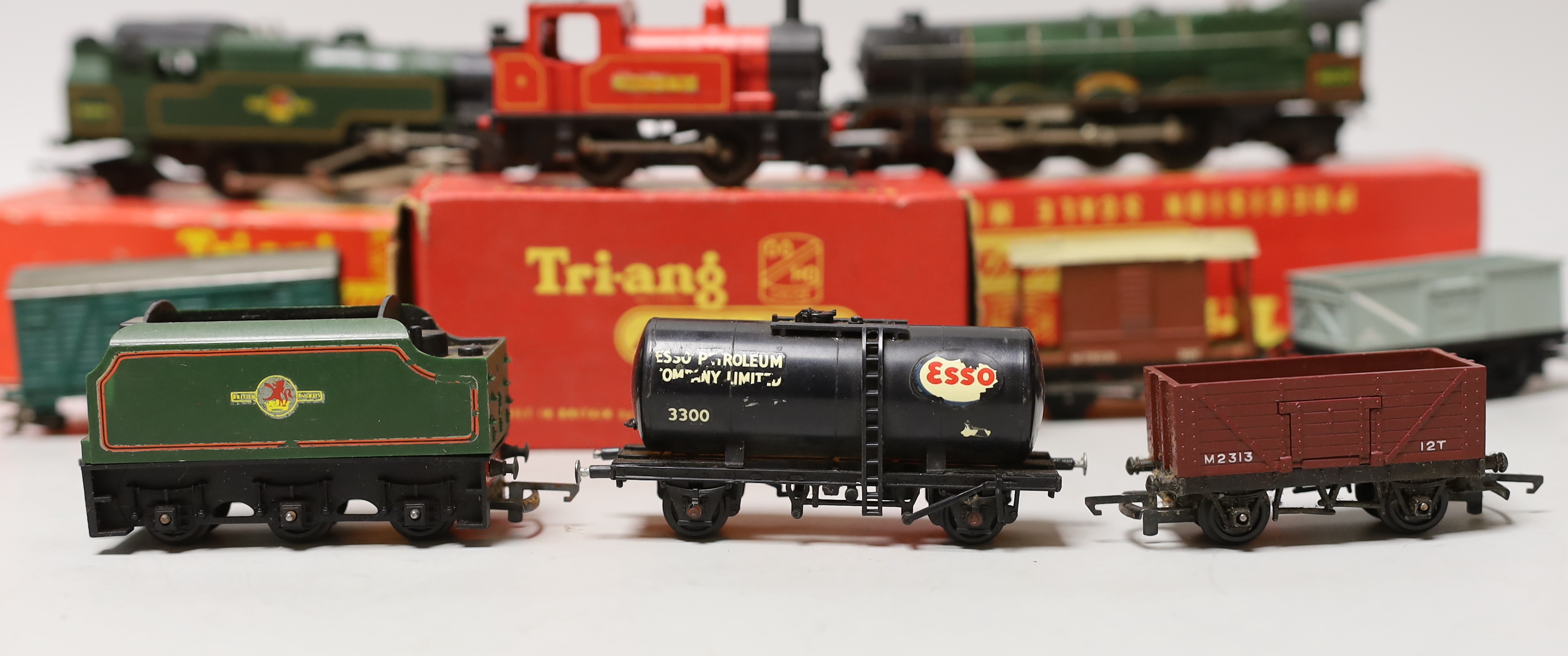 A quantity of Tri-Ang railways - Image 3 of 9