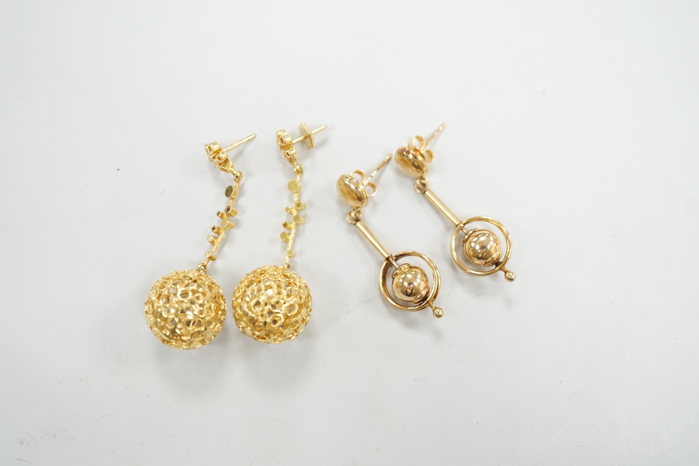 A modern pair of pierced 9ct gold globe drop earrings, 47mm and one other pair of 9ct drop earrings, - Image 2 of 3