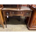 An Edwardian satinwood banded mahogany serpentine side table, width 100cm, depth 53cm, height 83cm