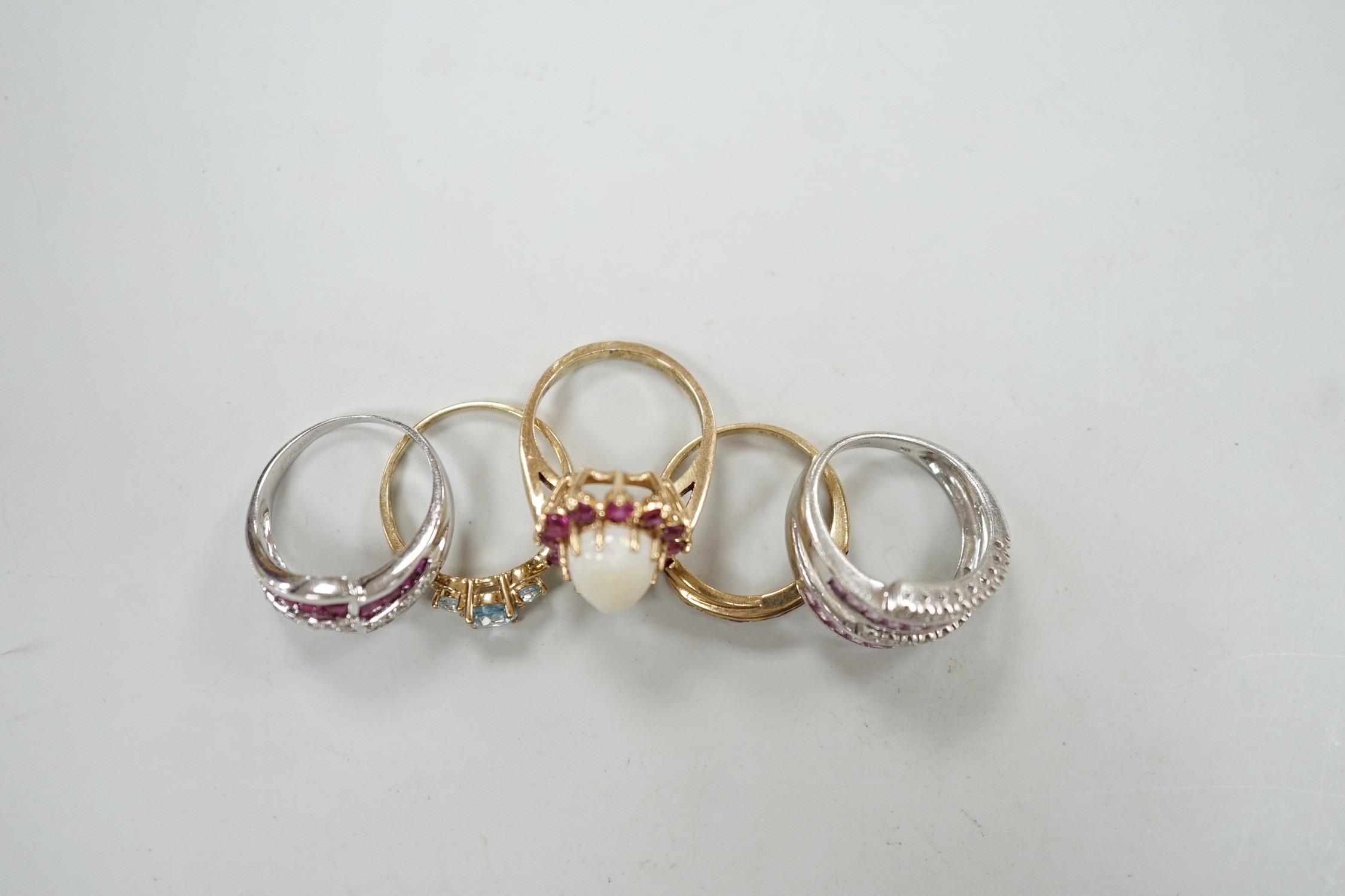 Five assorted modern 9ct gold and gem set dress rings, including ruby and diamond chip, gross weight - Image 6 of 7