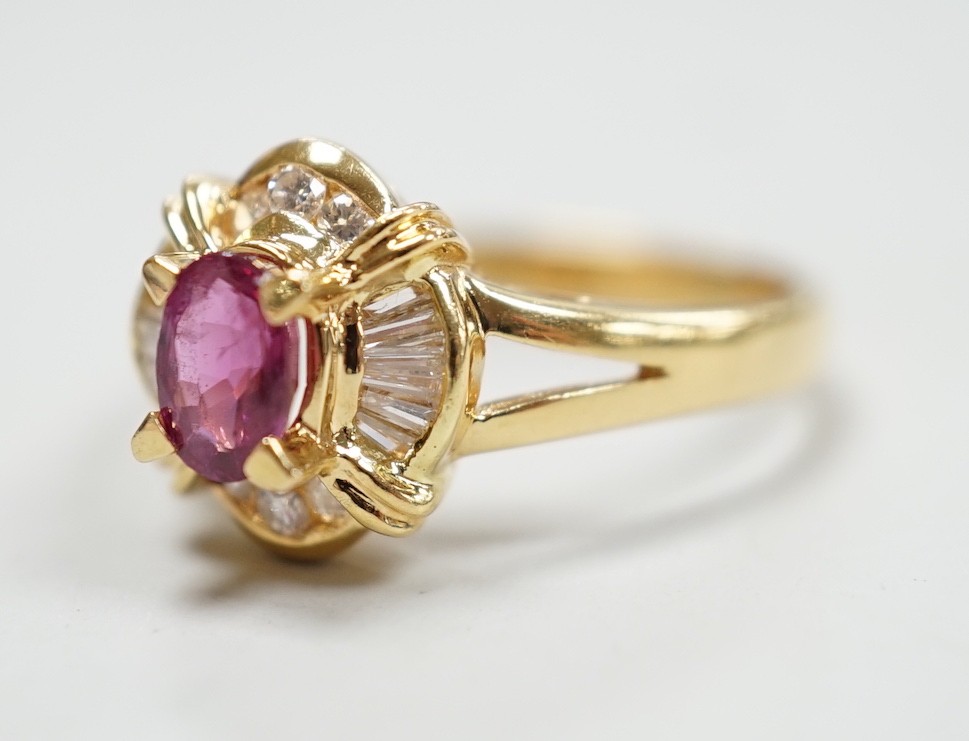 A modern 18ct gold, single stone ruby and trapeze and round cut diamond cluster set dress ring, size - Image 2 of 2