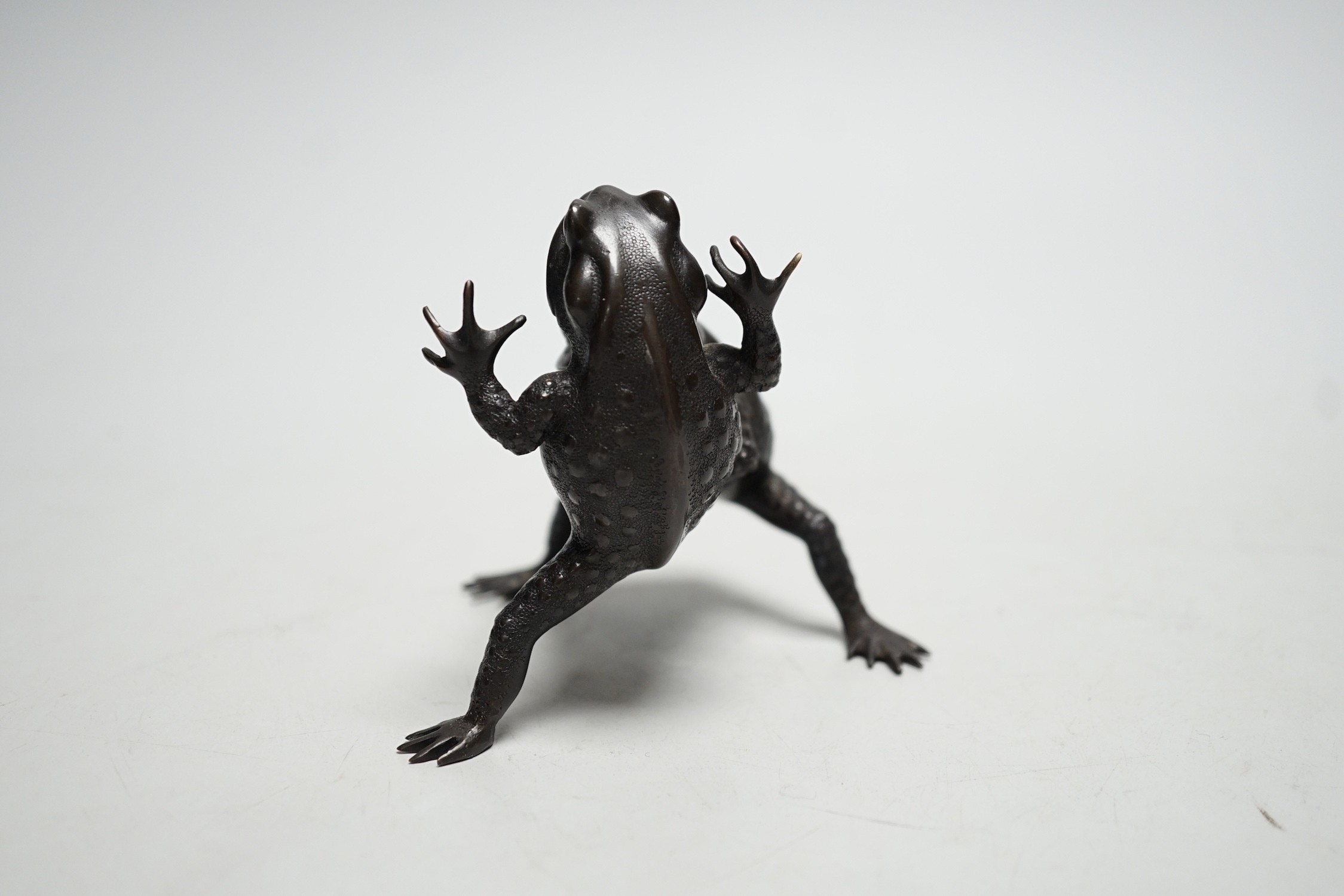 A Japanese bronze 'frogs' group, Meiji, 8cm tall - Image 2 of 2