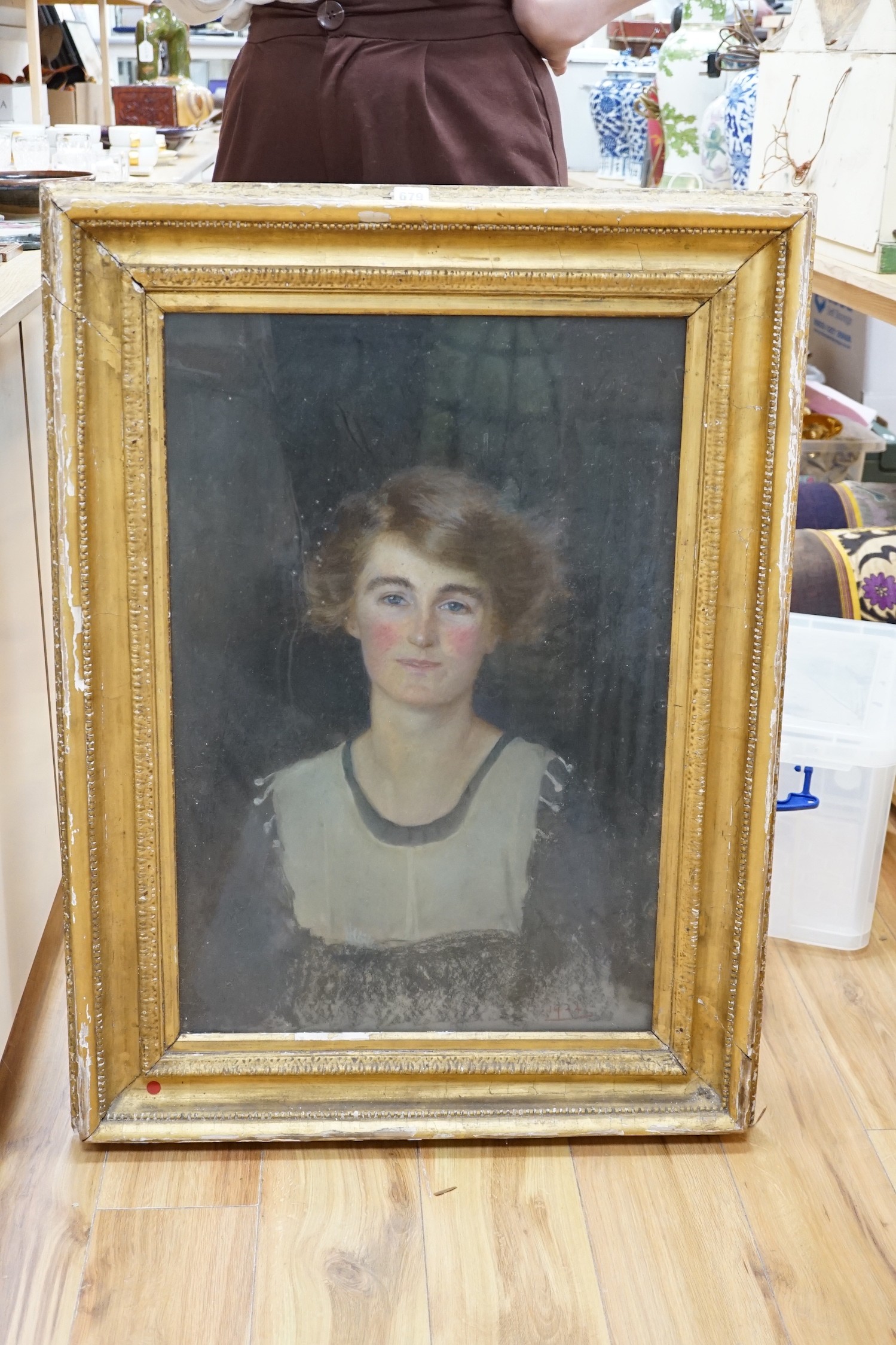 1920's English School, pastel, Portrait of a lady, dated 1922, 72 x 49cm - Image 2 of 2