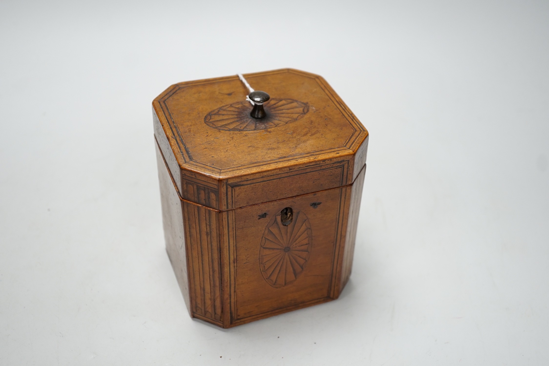 A George III octagonal shell marquetry tea caddy, 12.5cm high - Image 2 of 2