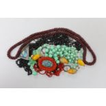Assorted minor jewellery including a garnet bead cluster necklace, 64cm, a small cut steel buckle,