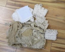 A quantity of assorted lace