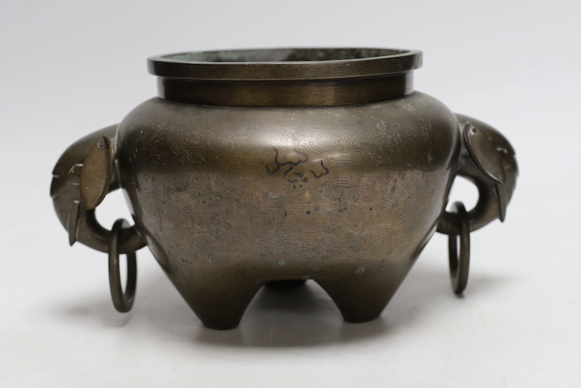 A large Chinese silver inlaid bronze elephant handled censer, signed Sishou, 19th century, 16cms - Image 2 of 2