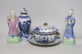 A group of 18th century Chinese export ceramics, together with a pair of Chinese Jiaqing enamelled