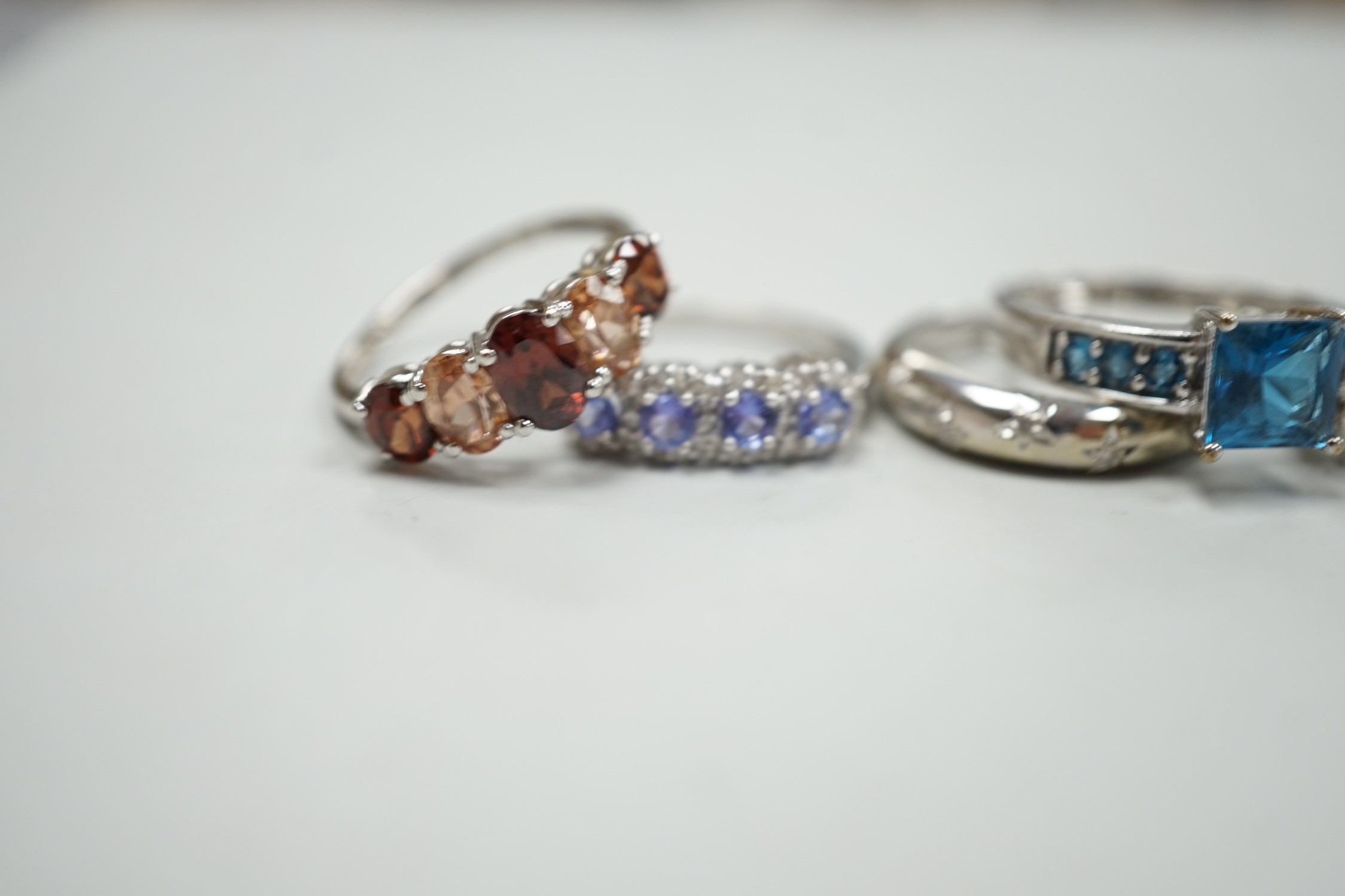 Five assorted modern 9ct white gold and gem set dress rings, including gypsy set diamond chip, gross - Image 2 of 2