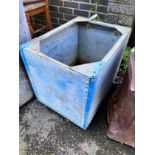 A vintage rectangular galvanised tank, width 43cm, depth 59cm, height 48cm *Please note the sale