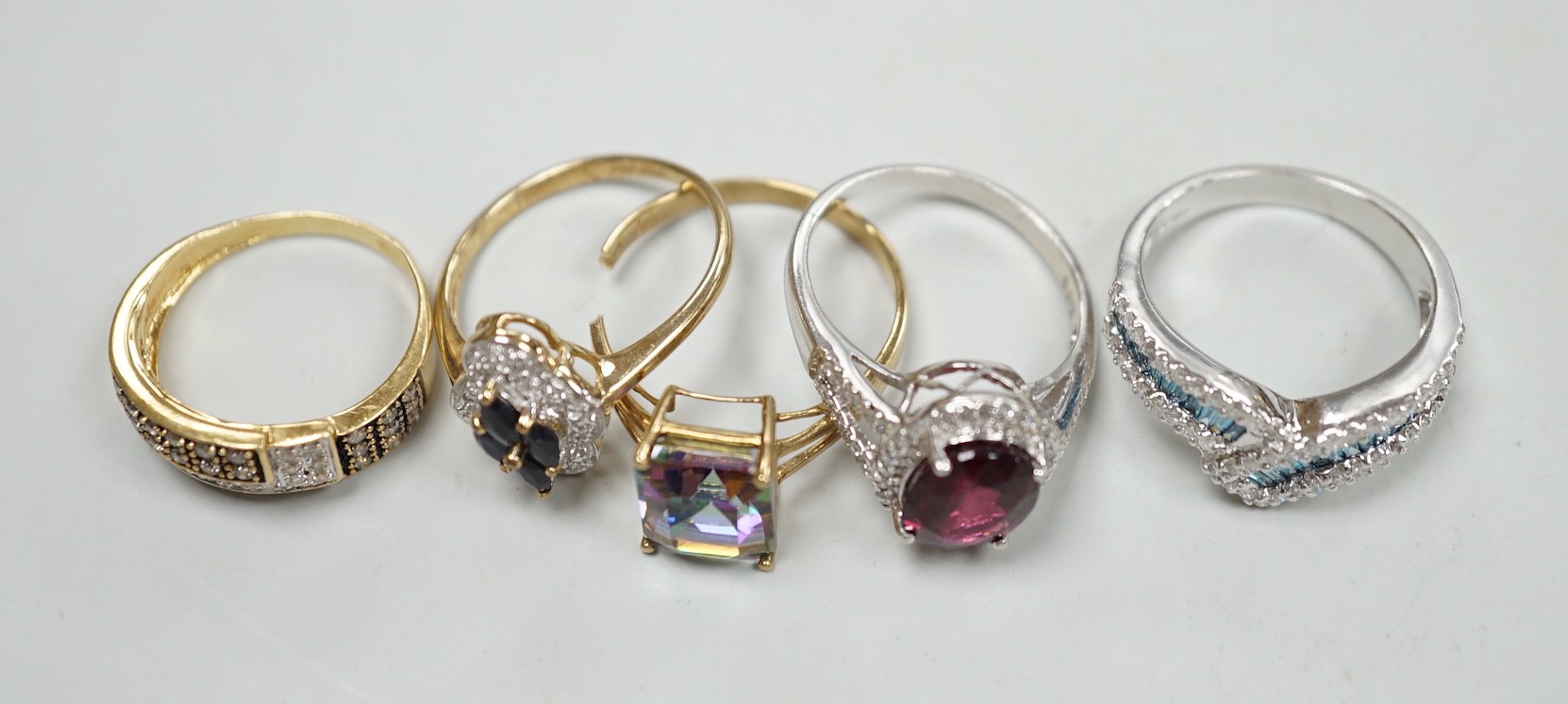 Five assorted modern 9ct gold and gem set rings, including a white gold, deep pink tourmaline and - Image 2 of 2