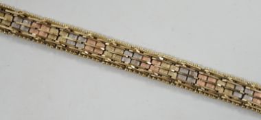 A modern three colour 375 bracelet, 17cm, 13.5 grams.