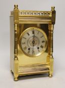 An Edwardian brass mantel clock, 30.5cm high